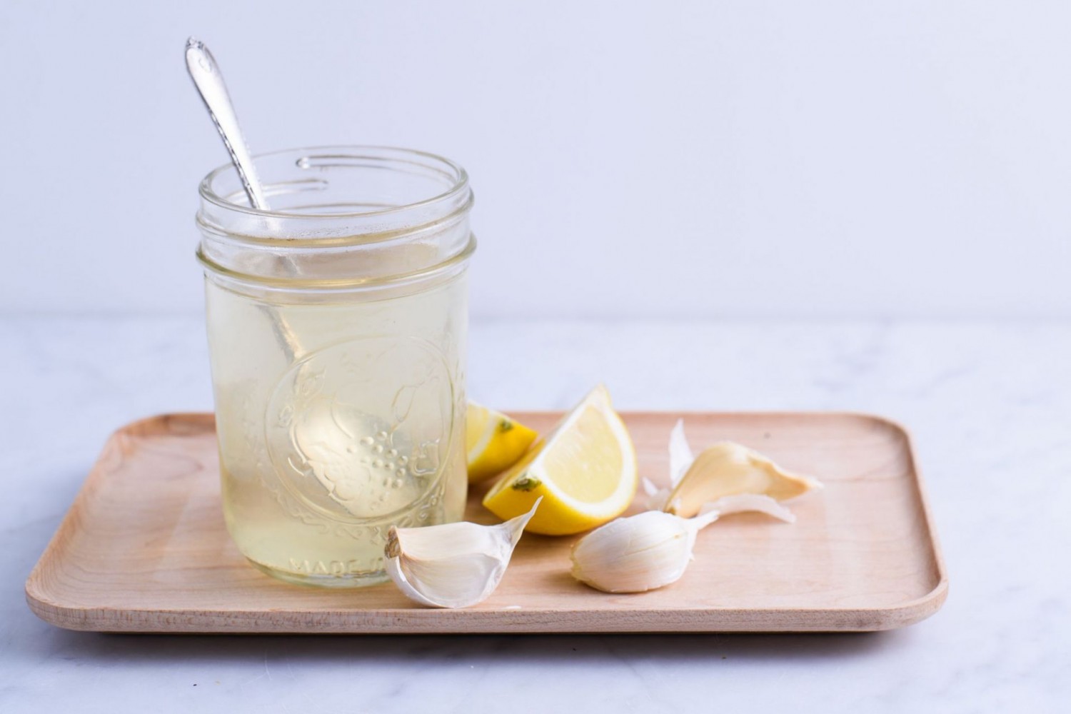 Érszűkület ellen: citromos-fokhagymás ital, amiből napi 1 kupica kell